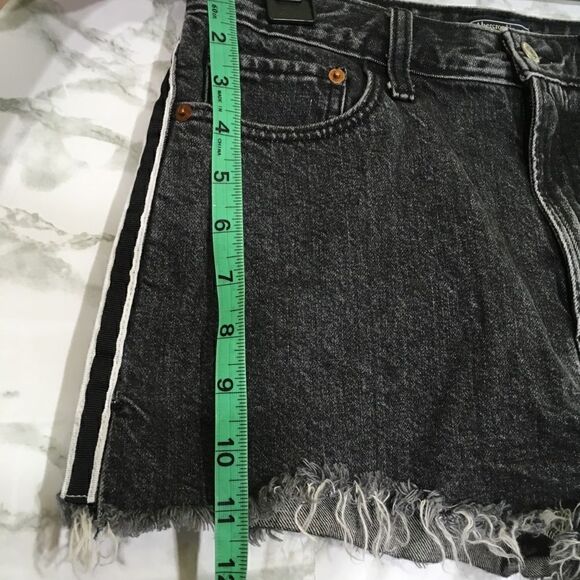 ABERCROMBIE & FITCH ANNIE HIGH RISE SHORT - Picture 3 of 10